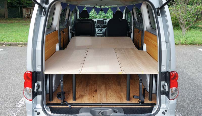 NV200 【車中泊ベッドDIY】テーブルとしても使えて、コンパクトに収納できるベッドのベース製作