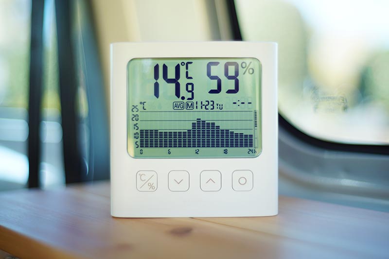 タニタ グラフ付きデジタル温湿度計 TT-580 温度グラフ